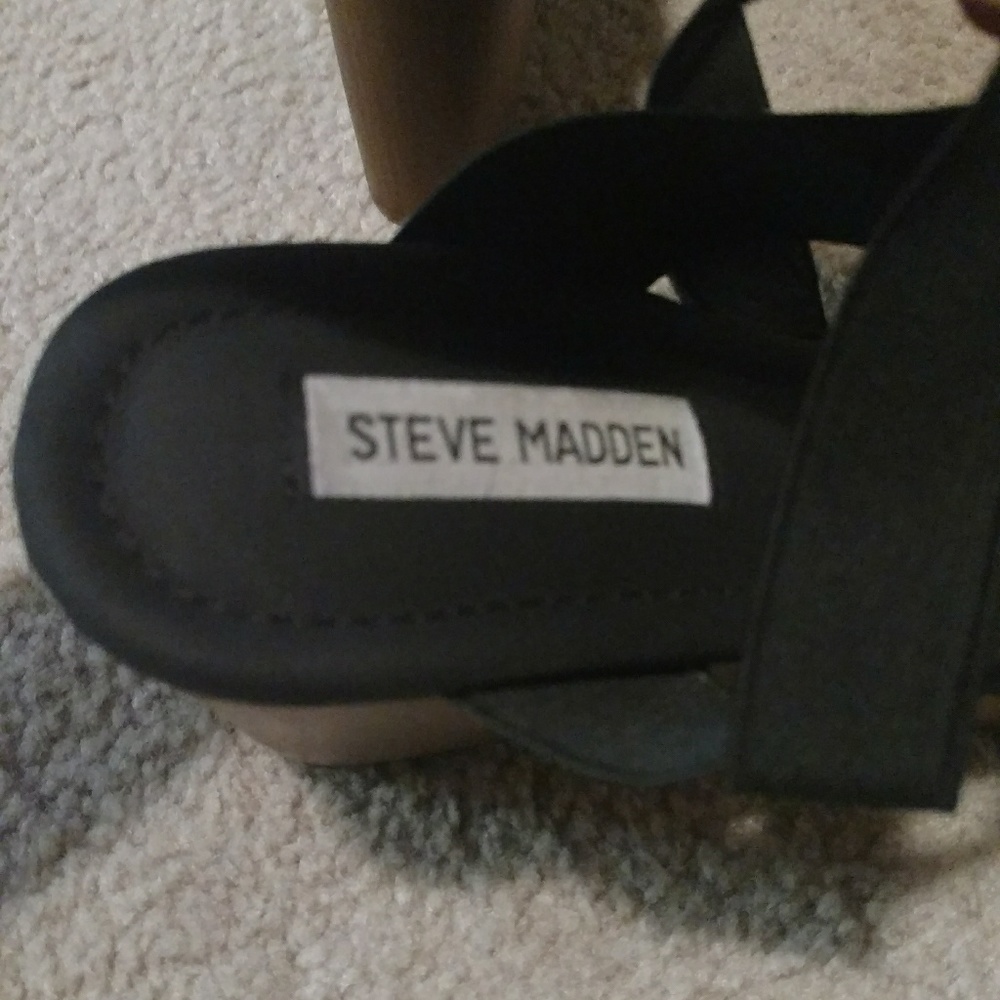 Steve Madden - Picture 3 of 4